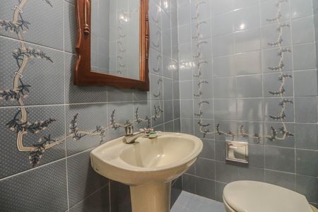 Casa à venda com 159m², 3 quartos e 2 vagas Casa à venda com 159m², 3 quartos e 2 vagasLavabo