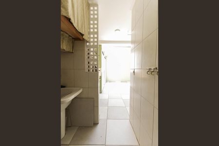 Casa à venda com 252m², 4 quartos e 3 vagasÁrea de Serviço 1