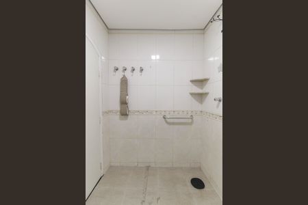 Casa à venda com 252m², 4 quartos e 3 vagasBanheiro 1