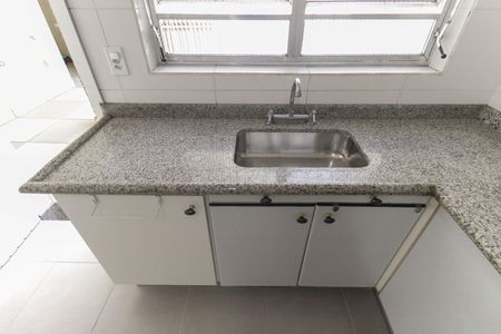 Casa à venda com 252m², 4 quartos e 3 vagasCozinha 2