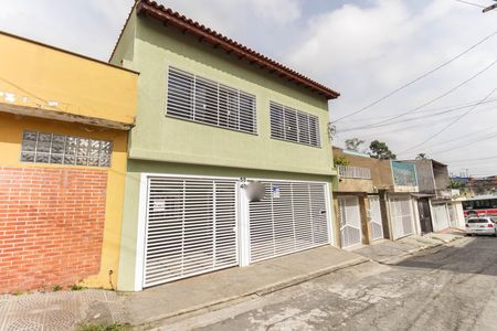 Casa à venda com 252m², 4 quartos e 3 vagasFachada