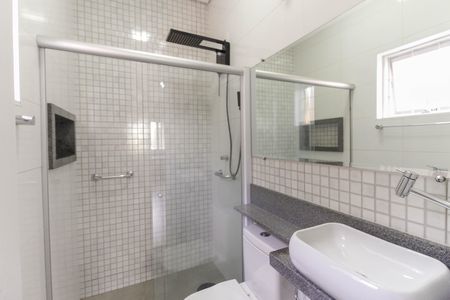 Casa à venda com 252m², 4 quartos e 3 vagasBanheiro da Suíte