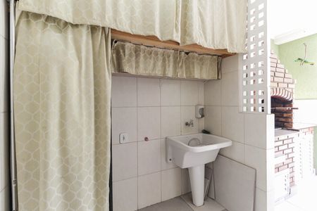 Casa à venda com 252m², 4 quartos e 3 vagasÁrea de Serviço 1