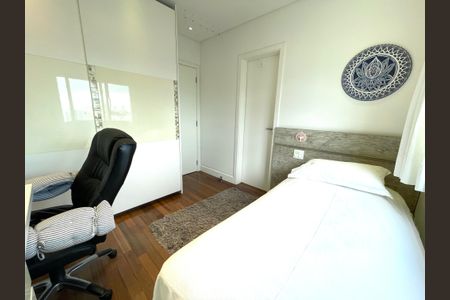 Apartamento à venda com 186m², 3 quartos e 5 vagasSuíte 2