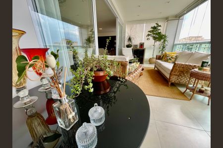 Apartamento à venda com 186m², 3 quartos e 5 vagasSala