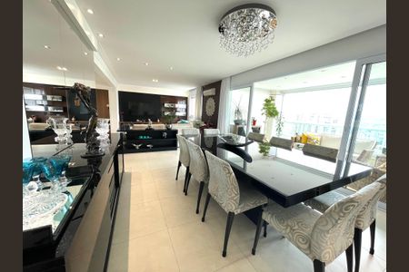 Apartamento à venda com 186m², 3 quartos e 5 vagasSala