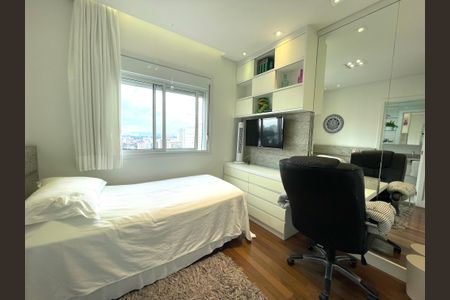 Apartamento à venda com 186m², 3 quartos e 5 vagasSuíte 2