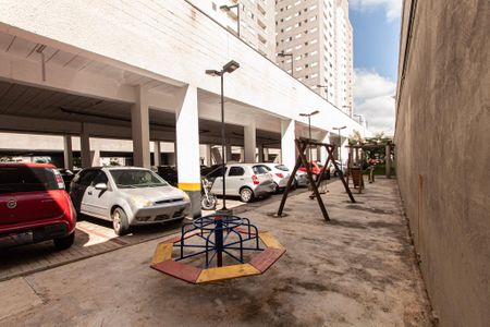 Apartamento para alugar com 50m², 2 quartos e 1 vaga Apartamento para alugar com 50m², 2 quartos e 1 vagaÁrea comum - Playground