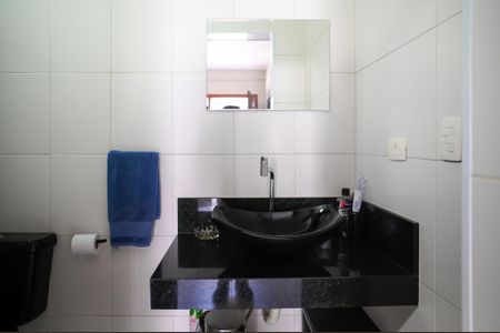 Casa à venda com 220m², 5 quartos e 4 vagasBanheiro 4