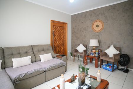 Casa à venda com 220m², 5 quartos e 4 vagasSala