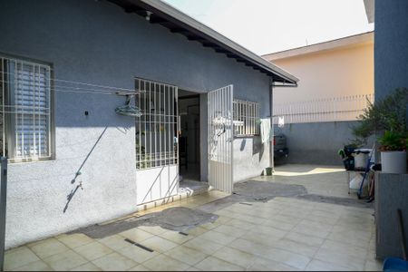 Casa à venda com 220m², 5 quartos e 4 vagasQuintal