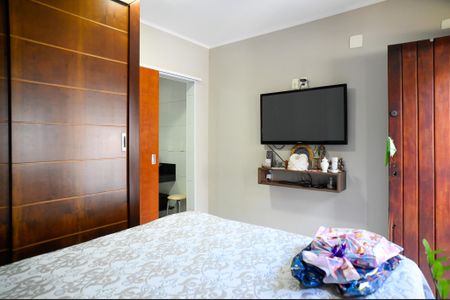 Casa à venda com 220m², 5 quartos e 4 vagasQuarto 4