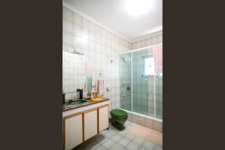 Casa à venda com 220m², 5 quartos e 4 vagasBanheiro Social