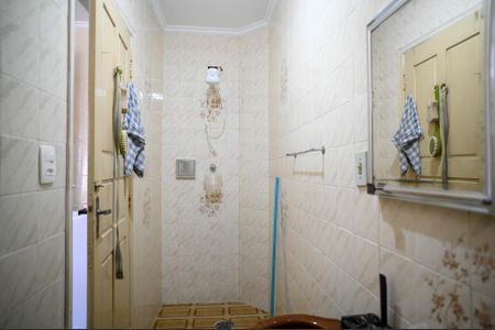 Casa à venda com 220m², 5 quartos e 4 vagasBanheiro de Serviço