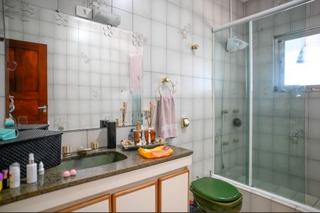 Casa à venda com 220m², 5 quartos e 4 vagasBanheiro Social