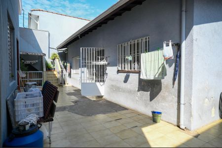 Casa à venda com 220m², 5 quartos e 4 vagasQuintal