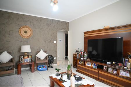 Casa à venda com 220m², 5 quartos e 4 vagasSala