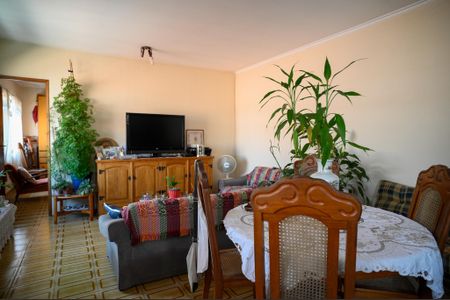 Casa à venda com 220m², 5 quartos e 4 vagasEdícula - Sala