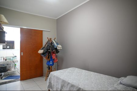 Casa à venda com 220m², 5 quartos e 4 vagasQuarto 1 - Suite