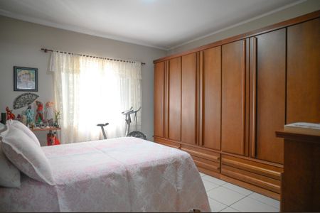 Casa à venda com 220m², 5 quartos e 4 vagasQuarto 3