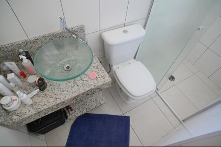 Casa à venda com 220m², 5 quartos e 4 vagasBanheiro Quarto 1 - Suite