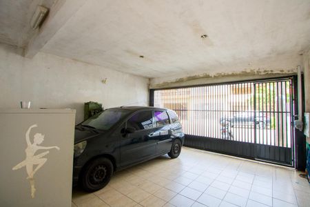 Casa à venda com 198m², 4 quartos e 2 vagas Casa à venda com 198m², 4 quartos e 2 vagasGaragem