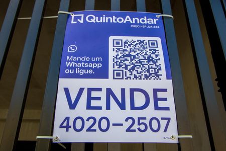 Casa à venda com 198m², 4 quartos e 2 vagas Casa à venda com 198m², 4 quartos e 2 vagasPlaquinha
