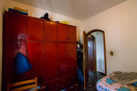 Casa à venda com 198m², 4 quartos e 2 vagas Casa à venda com 198m², 4 quartos e 2 vagasQuarto 1