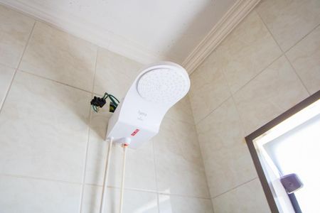 Casa à venda com 198m², 4 quartos e 2 vagas Casa à venda com 198m², 4 quartos e 2 vagasBanheiro da Suíte