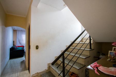 Casa à venda com 198m², 4 quartos e 2 vagas Casa à venda com 198m², 4 quartos e 2 vagasCorredor