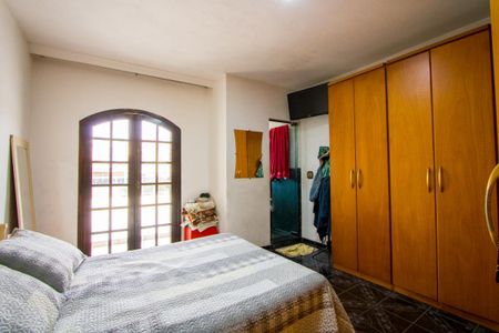 Casa à venda com 198m², 4 quartos e 2 vagas Casa à venda com 198m², 4 quartos e 2 vagas Suíte