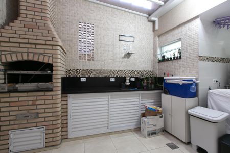 Casa à venda com 108m², 2 quartos e 1 vaga Casa à venda com 108m², 2 quartos e 1 vagaQuintal / Churrasqueira