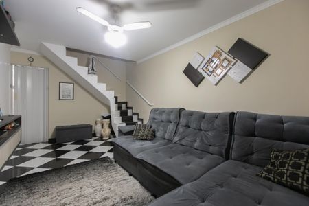 Casa à venda com 108m², 2 quartos e 1 vaga Casa à venda com 108m², 2 quartos e 1 vagaSala