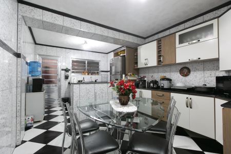 Casa à venda com 108m², 2 quartos e 1 vaga Casa à venda com 108m², 2 quartos e 1 vagaCozinha