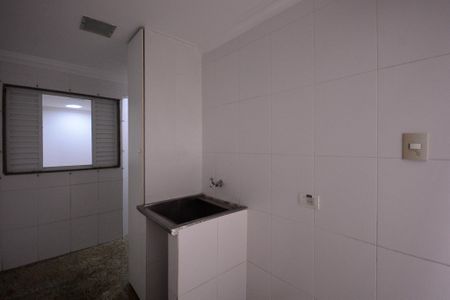 Apartamento para alugar com 58m², 2 quartos e 1 vagaÁrea de Serviço 