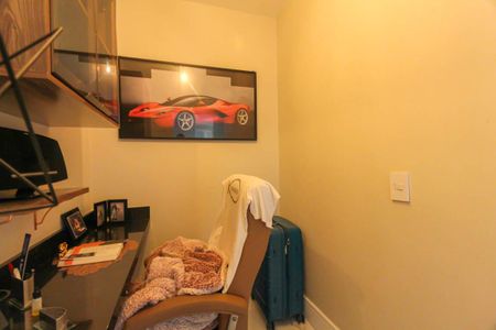 Apartamento à venda com 110m², 2 quartos e 2 vagasEscritorio