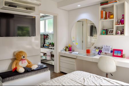 Casa de condomínio à venda com 458m², 5 quartos e 4 vagasSuíte 3