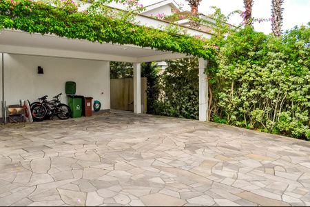 Casa de condomínio à venda com 458m², 5 quartos e 4 vagasFachada