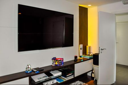 Casa de condomínio à venda com 458m², 5 quartos e 4 vagasSala