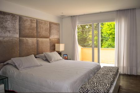 Casa de condomínio à venda com 458m², 5 quartos e 4 vagasSuíte 4