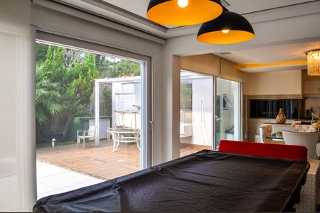 Casa de condomínio à venda com 458m², 5 quartos e 4 vagasSala