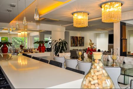 Casa de condomínio à venda com 458m², 5 quartos e 4 vagasSala de Jantar