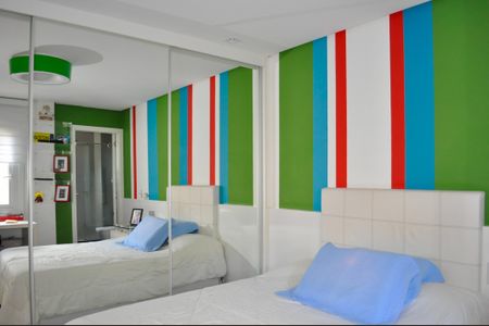 Casa de condomínio à venda com 458m², 5 quartos e 4 vagasSuíte 2