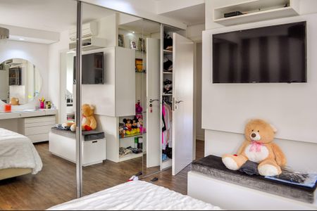 Casa de condomínio à venda com 458m², 5 quartos e 4 vagasSuíte 3