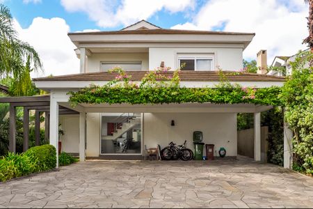 Casa de condomínio à venda com 458m², 5 quartos e 4 vagasFachada