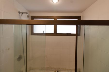 Apartamento à venda com 450m², 6 quartos e 3 vagasBanheiro da Suíte 2