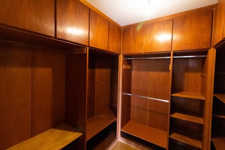 Apartamento à venda com 450m², 6 quartos e 3 vagascloset da Suíte master