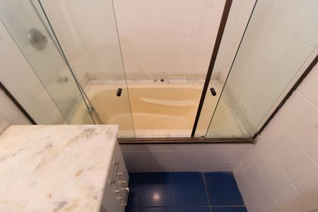 Apartamento à venda com 450m², 6 quartos e 3 vagasBanheiro da Suíte 2