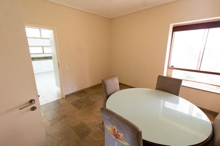 Apartamento à venda com 450m², 6 quartos e 3 vagasCopa