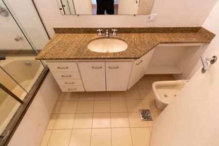 Apartamento à venda com 450m², 6 quartos e 3 vagasBanheiro da Suíte